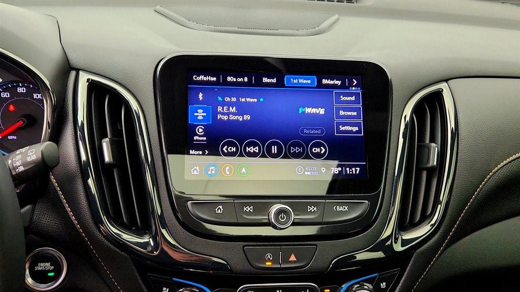 Used 2023 Chevrolet Equinox Premier FWD image 17