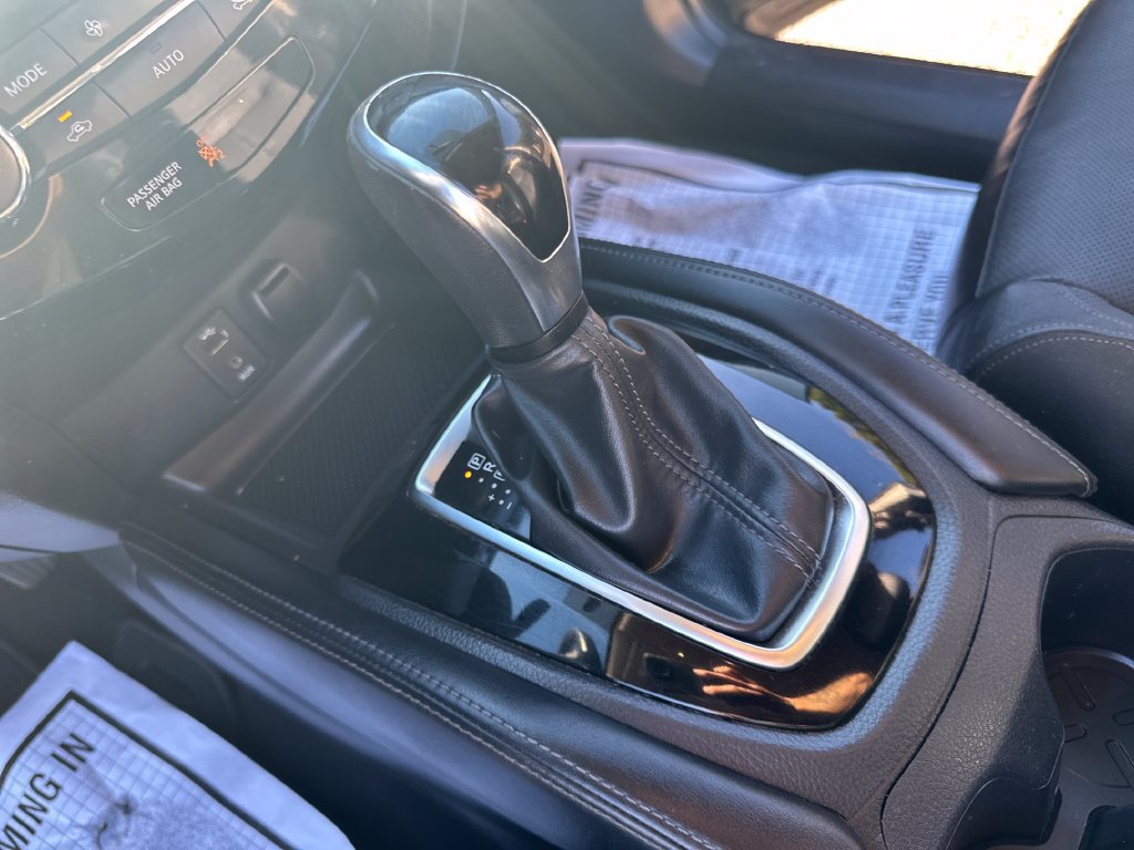Used 2017 Nissan Rogue Sport SL AWD/4WD image 36