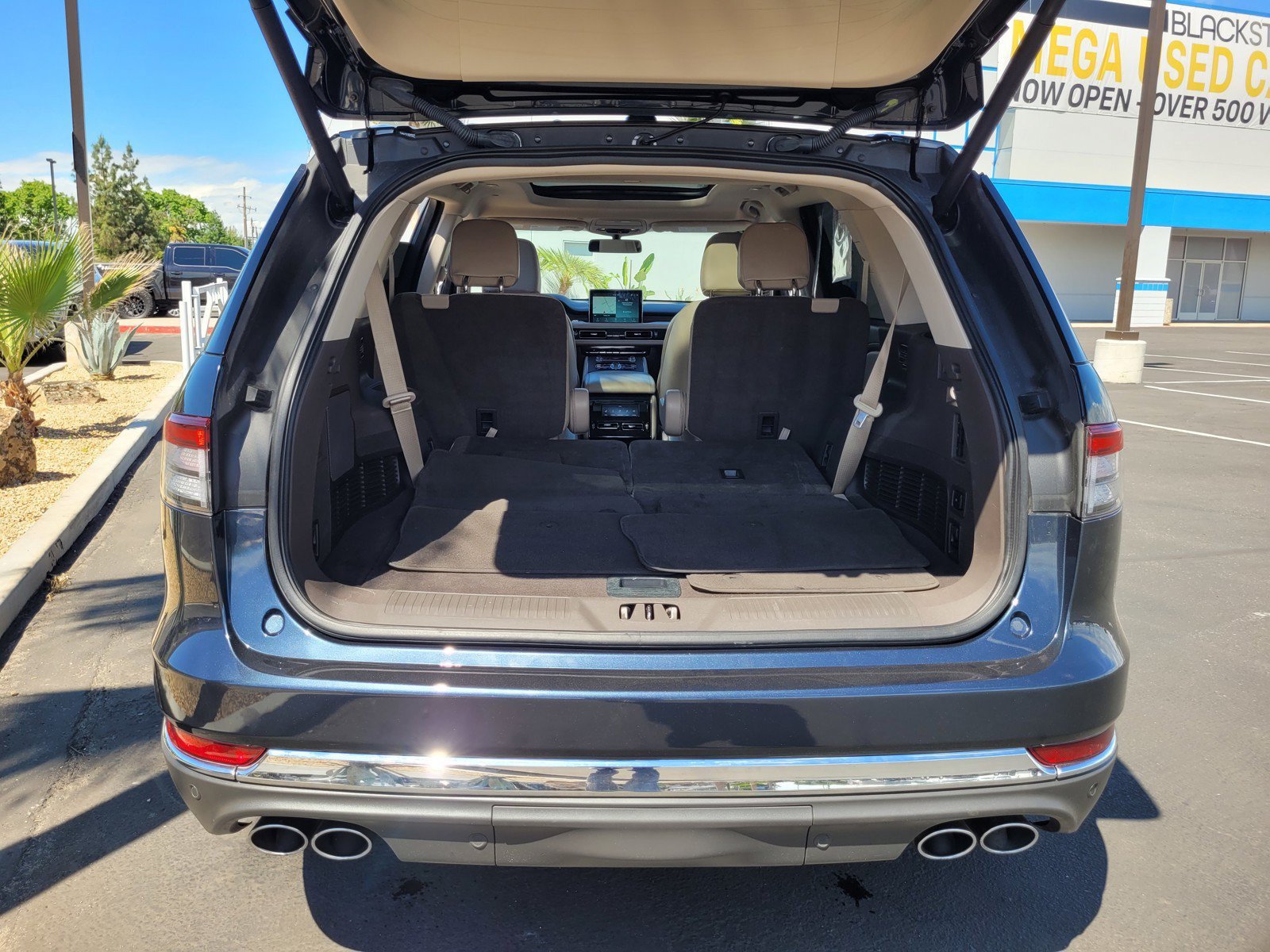 Used 2023 Lincoln Aviator Reserve w/ Equipment Group 201A RWD image 28