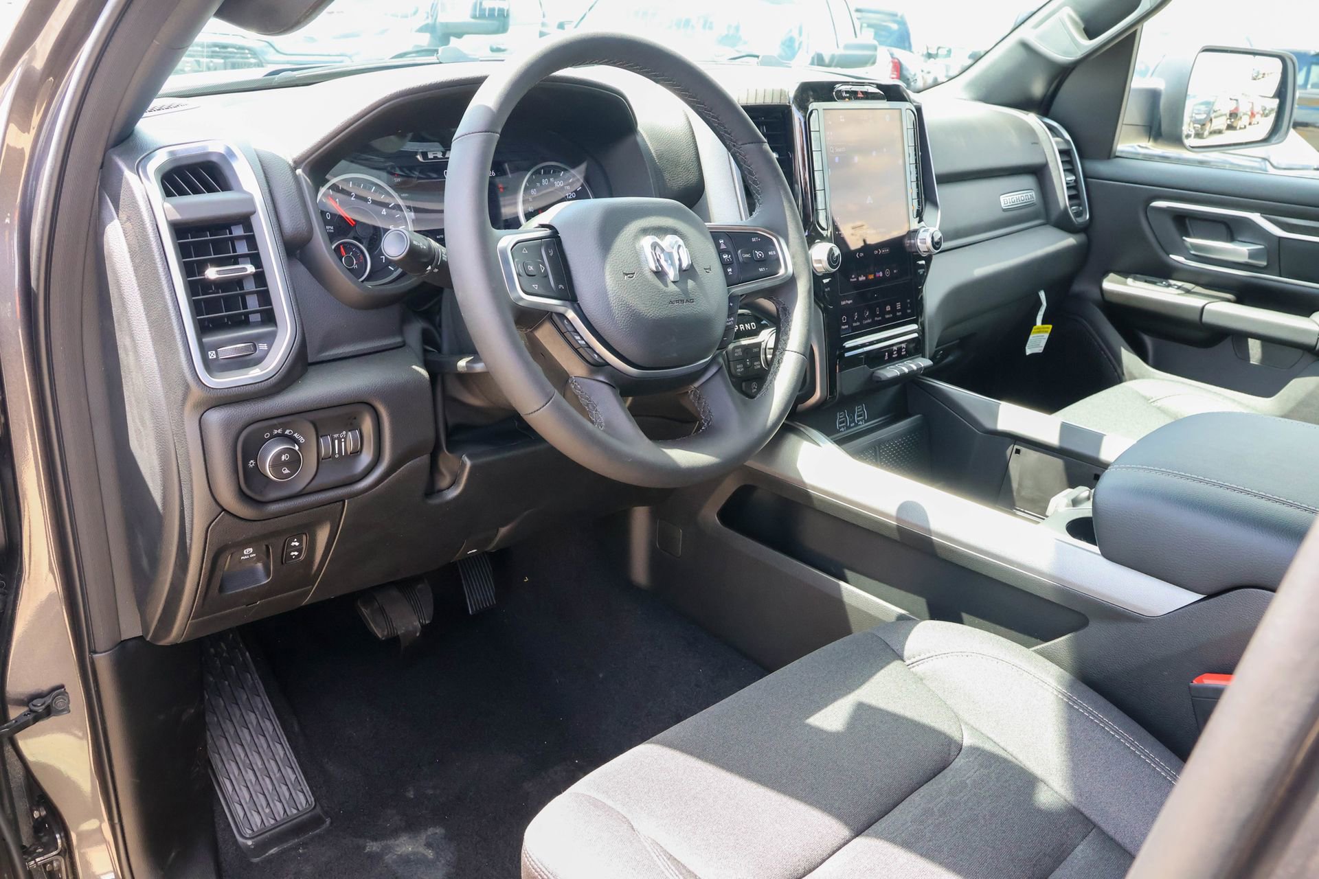 New 2026 RAM 1500 4x4 Crew Cab image 3