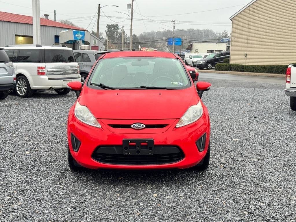 Used 2013 Ford Fiesta SE image 2