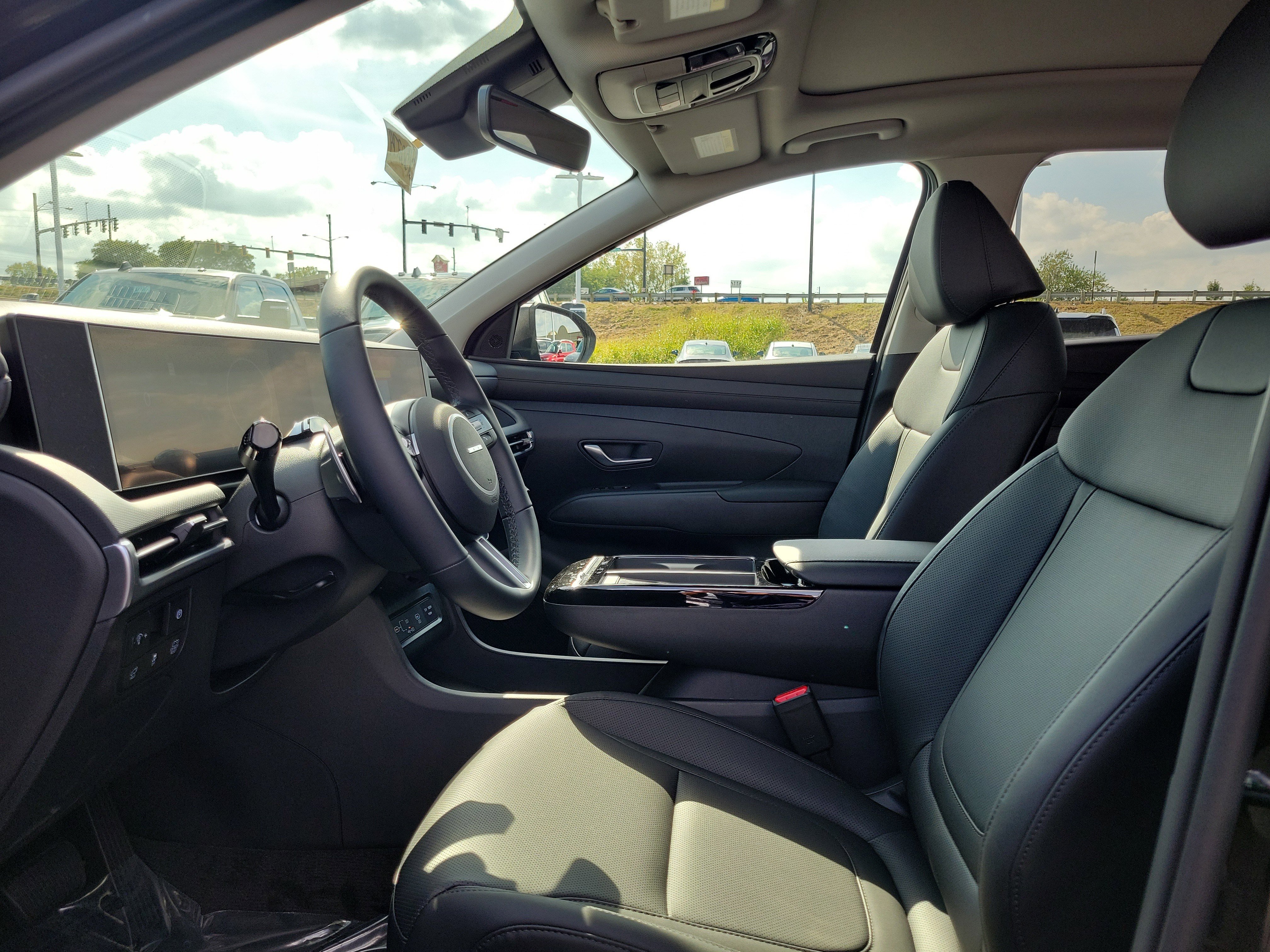 New 2025 Hyundai Tucson SEL image 14