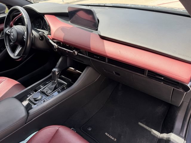 Used 2019 MAZDA MAZDA3 AWD Hatchback w/ Premium Pkg image 28