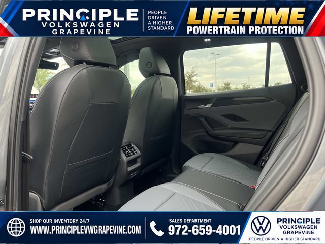 New 2026 Volkswagen Tiguan SE R-Line FWD image 21