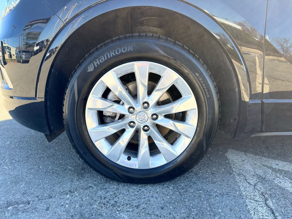 Used 2017 Buick Envision Essence image 3