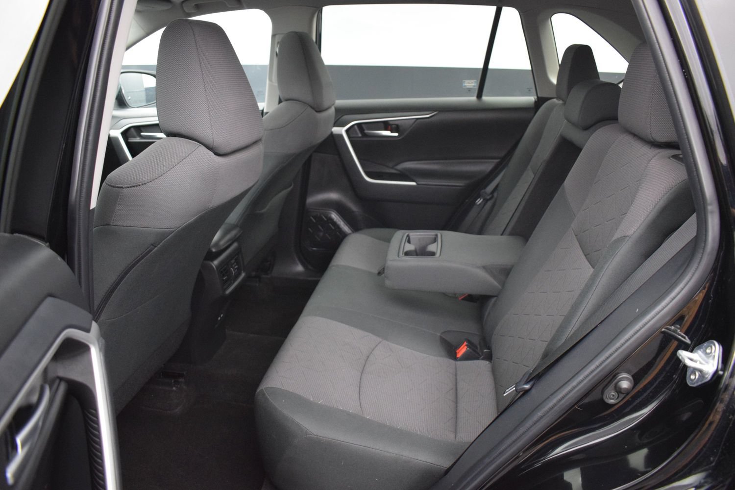 Used 2023 Toyota RAV4 XLE w/ Convenience Package AWD/4WD image 13