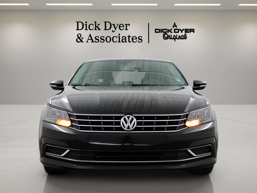Used 2016 Volkswagen Passat 1.8T S FWD image 7