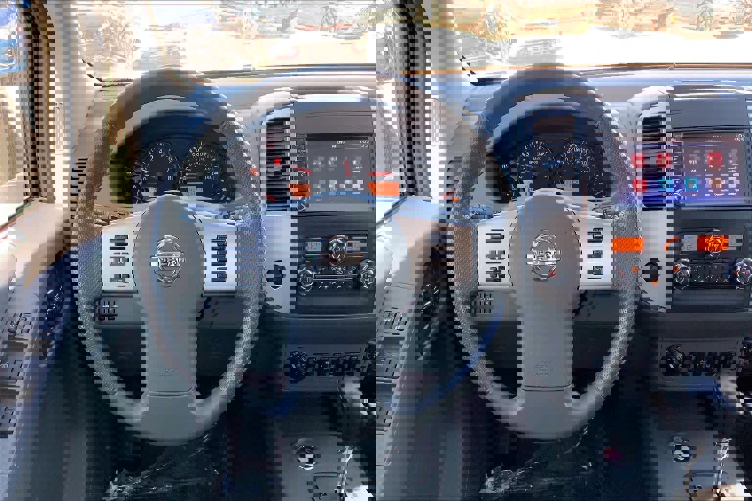 Used 2020 Nissan Frontier SV image 5