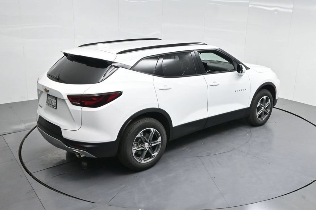 New 2025 Chevrolet Blazer LT w/ Convenience Package FWD image 61