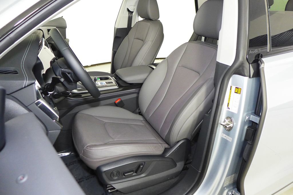 Used 2024 Audi Q8 Premium Plus w/ Premium Plus Package AWD/4WD image 22
