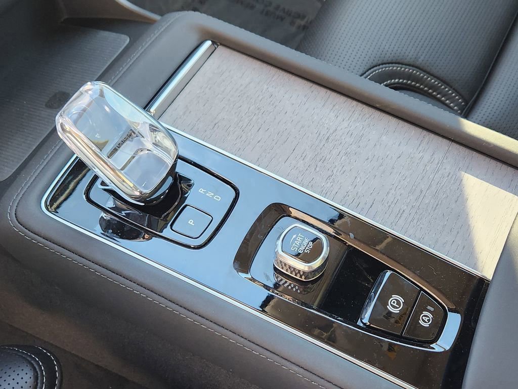 New 2026 Volvo XC90 B6 Ultra w/ Lounge Package image 17