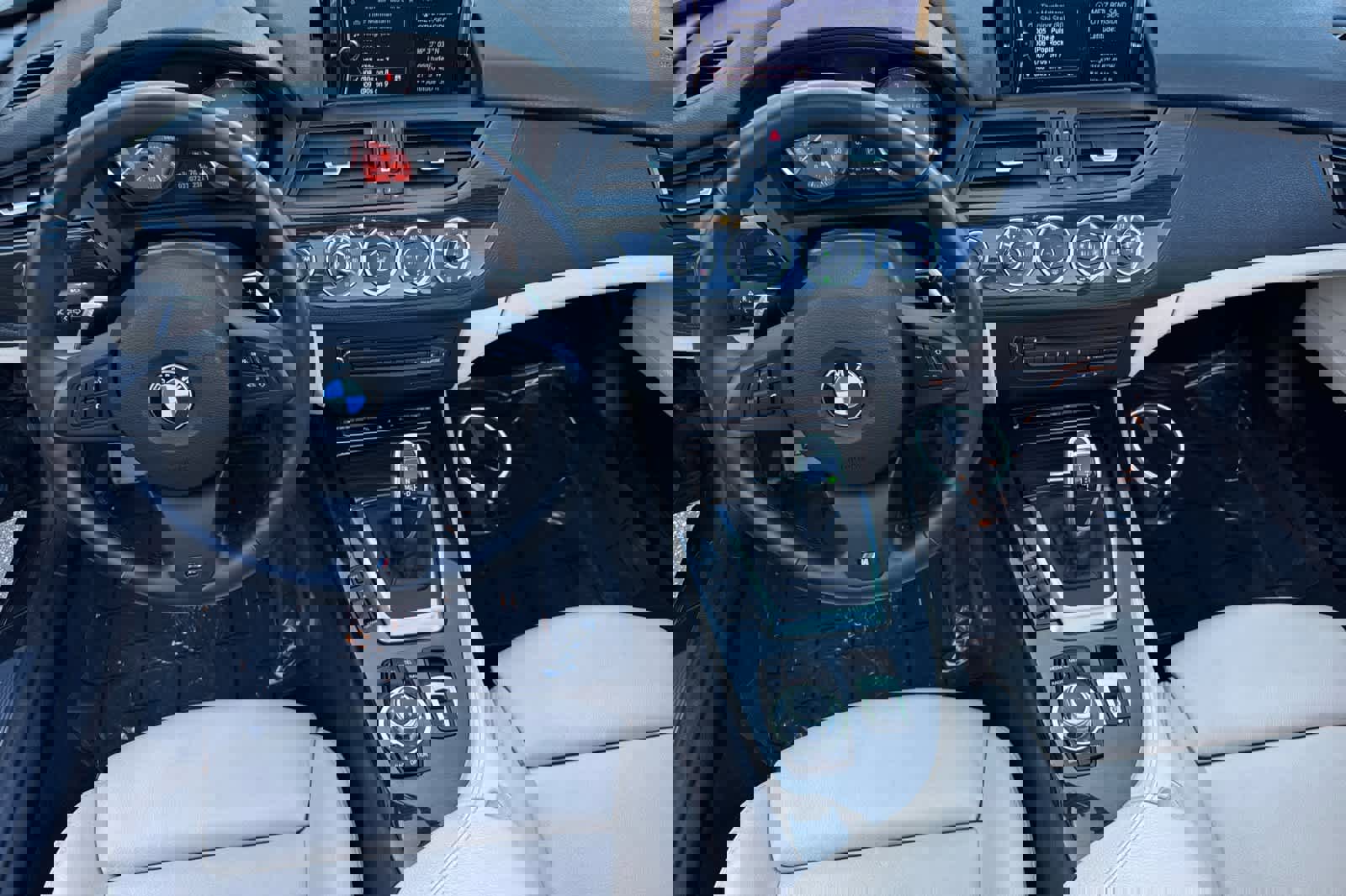 Used 2015 BMW Z4 sDrive35is image 3