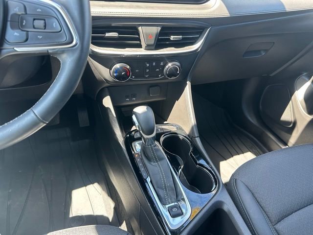 Used 2025 Buick Encore GX Preferred w/ Comfort Package image 21