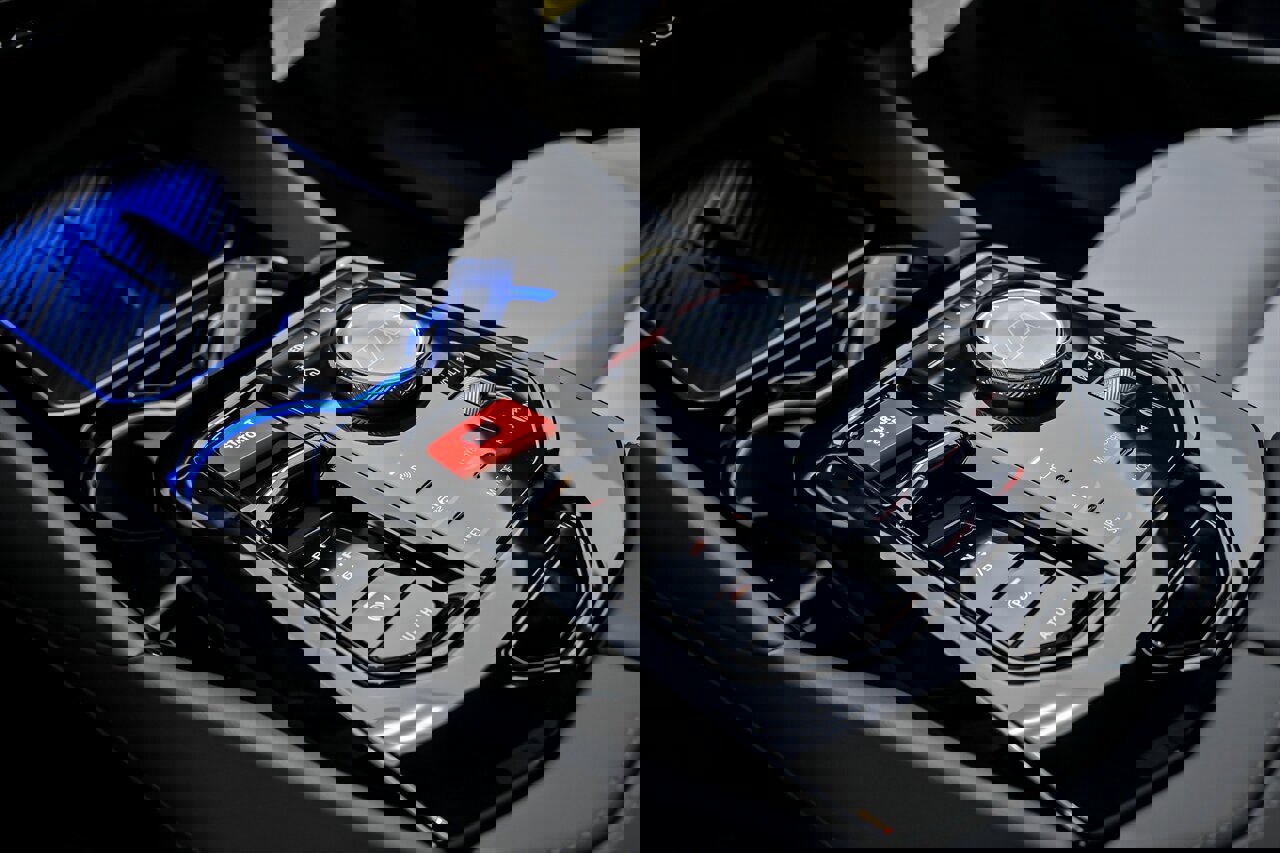 Used 2026 BMW M5 Touring w/ Executive Package image 37