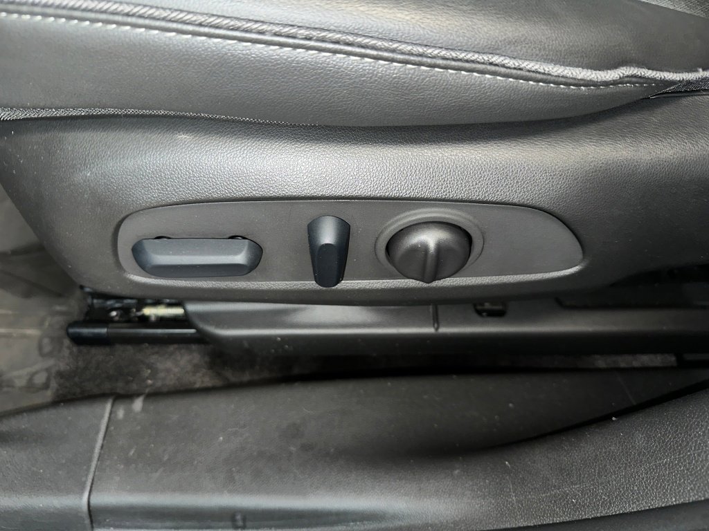 Certified 2023 Buick Encore GX Select w/ Sport Touring Package image 6