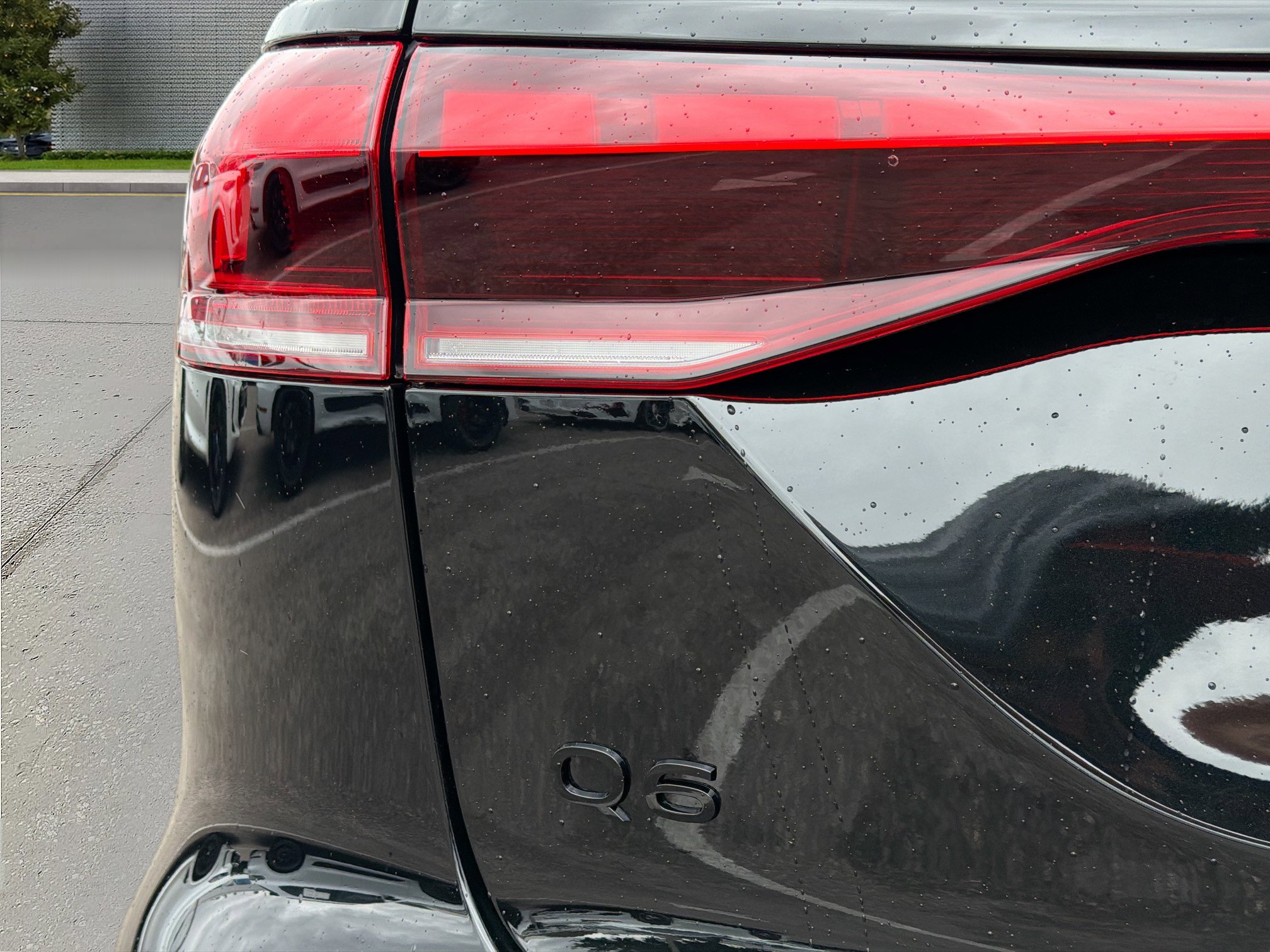 New 2025 Audi Q6 e-tron Premium Plus image 10