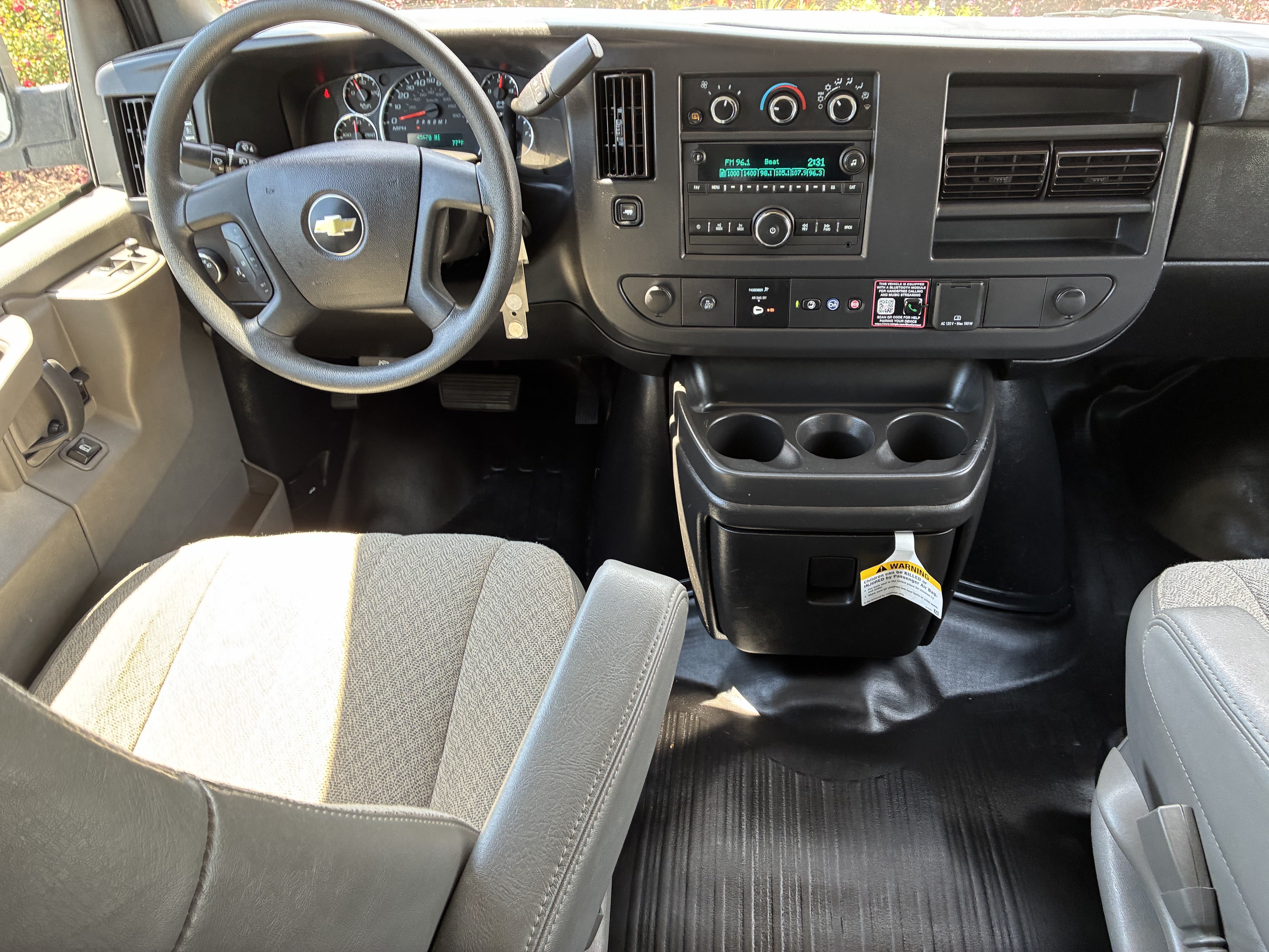 Used 2025 Chevrolet Express 3500 w/ Power Convenience Package RWD image 20