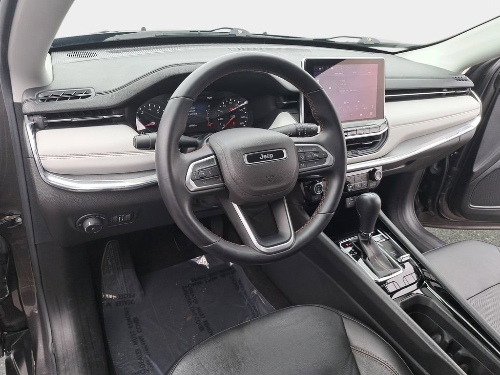 Certified 2022 Jeep Compass Limited AWD/4WD image 17