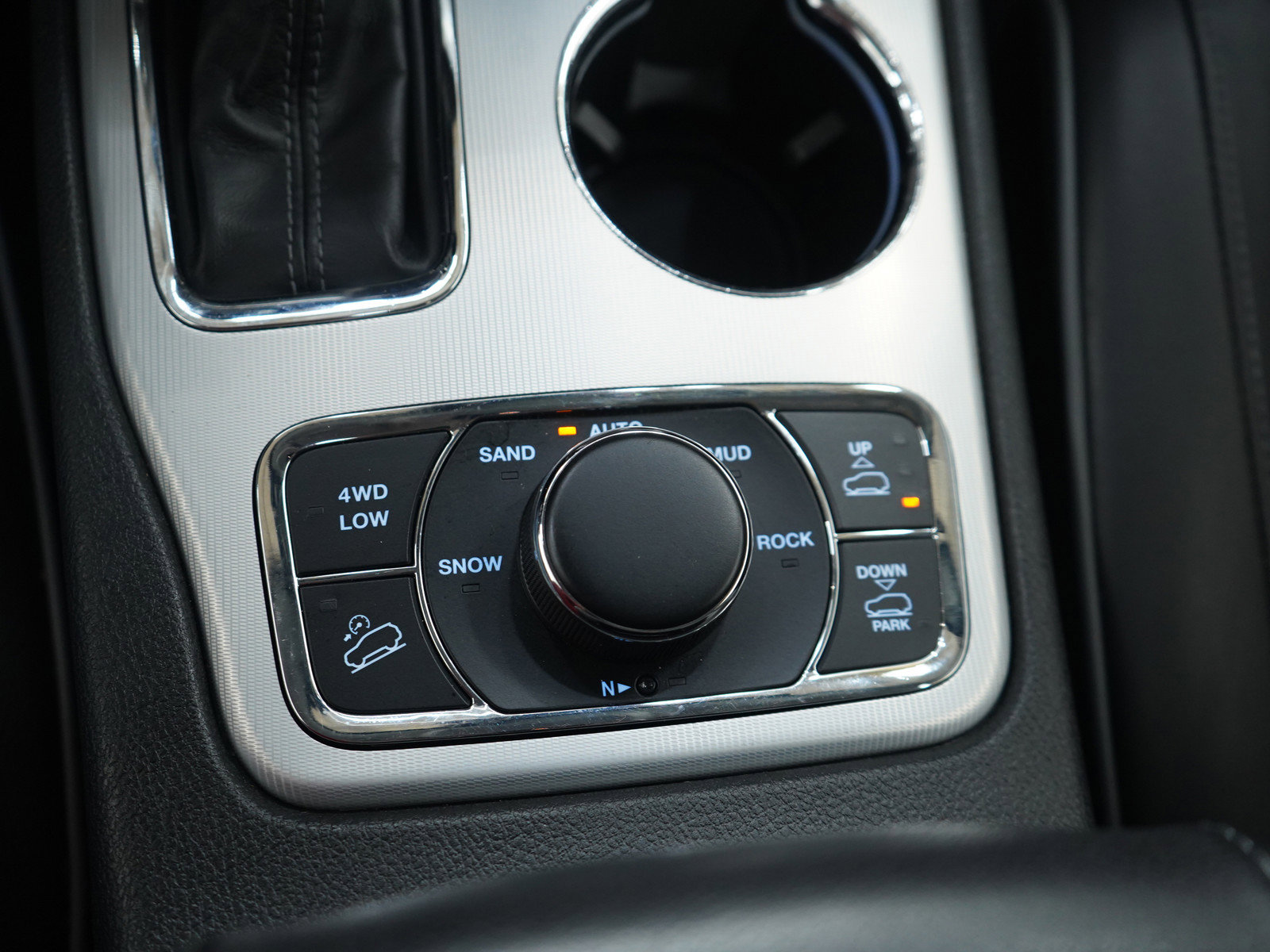 Used 2021 Jeep Grand Cherokee Summit image 25