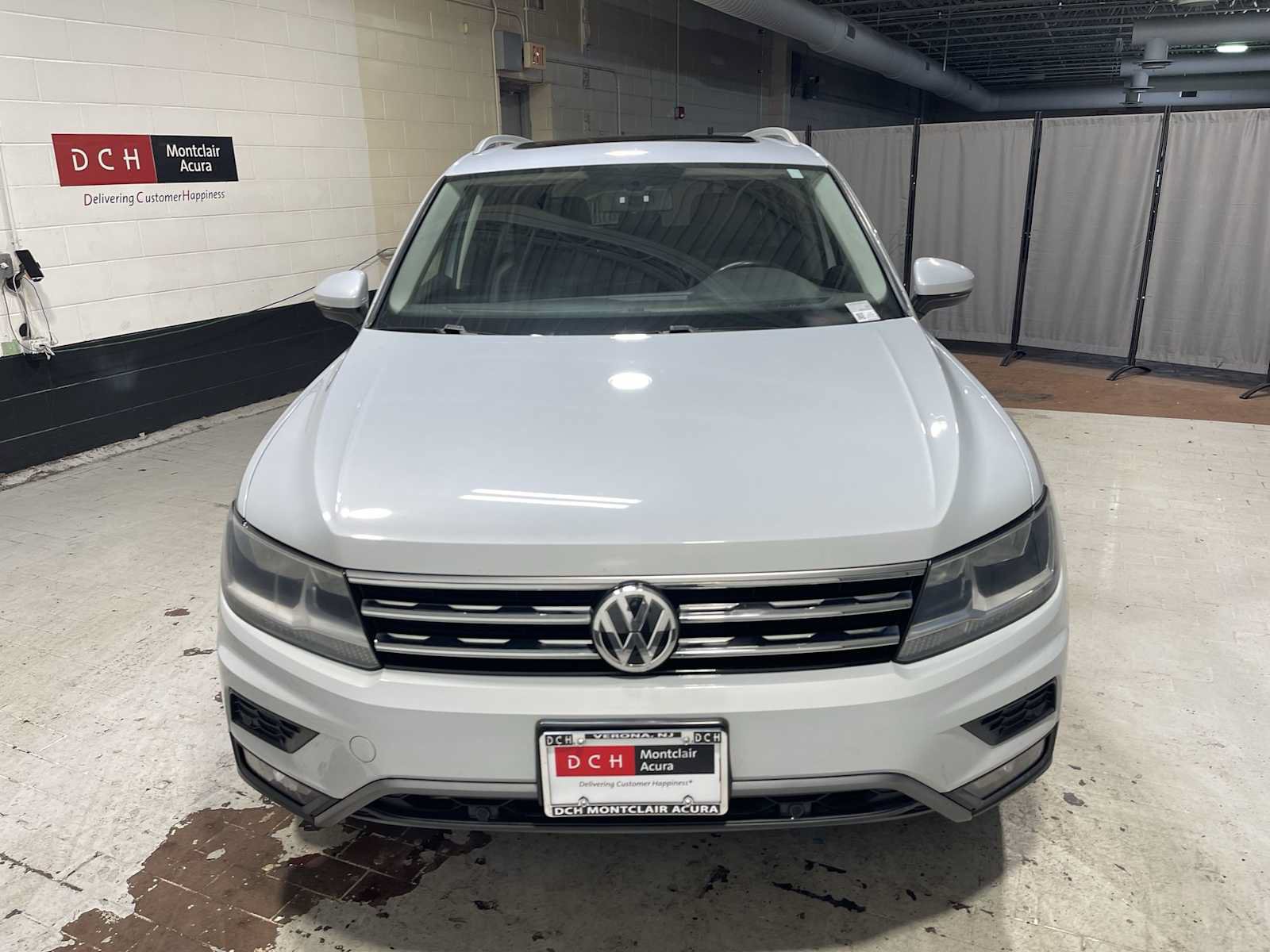Used 2019 Volkswagen Tiguan SEL AWD/4WD image 6