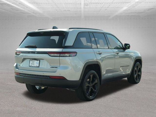 Certified 2025 Jeep Grand Cherokee Limited w/ Luxury Tech Group II AWD/4WD image 9