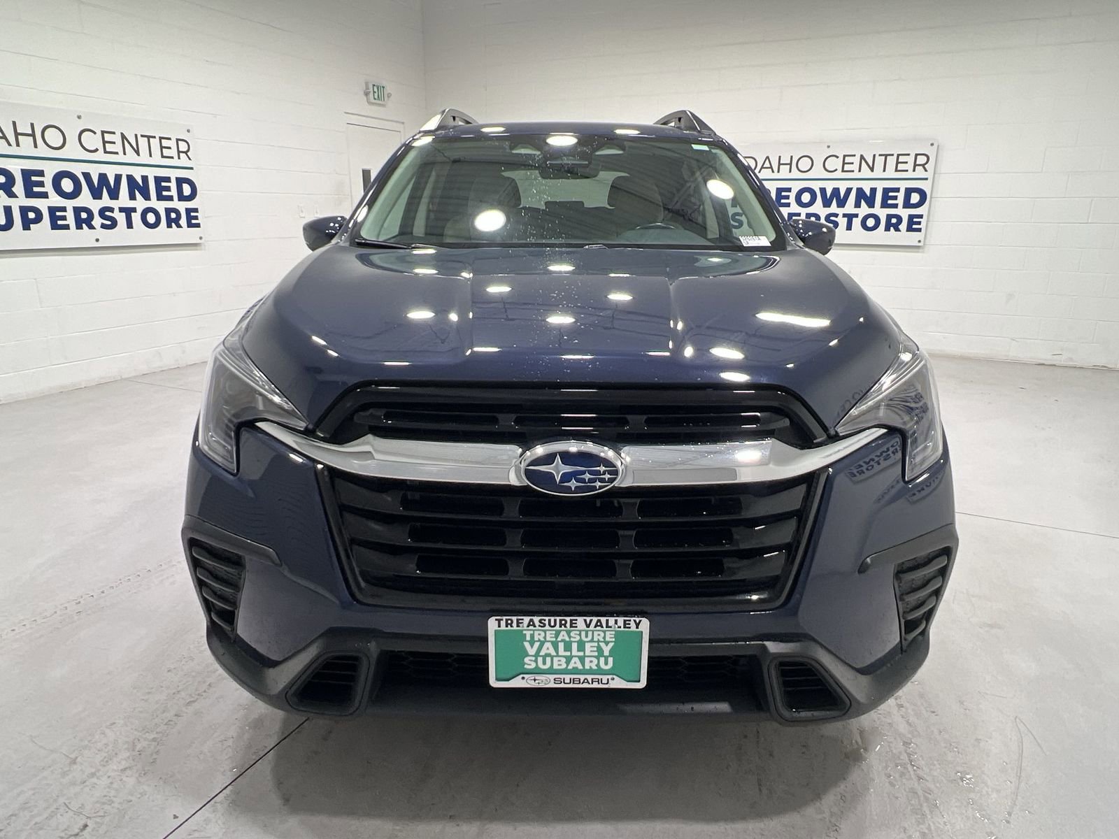 Used 2024 Subaru Ascent Premium w/ Convenience Package AWD/4WD image 3