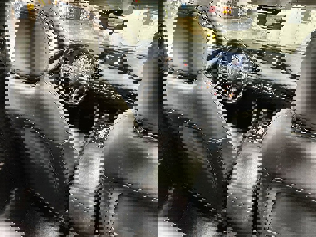 Used 2022 MAZDA MAZDA3 s image 19