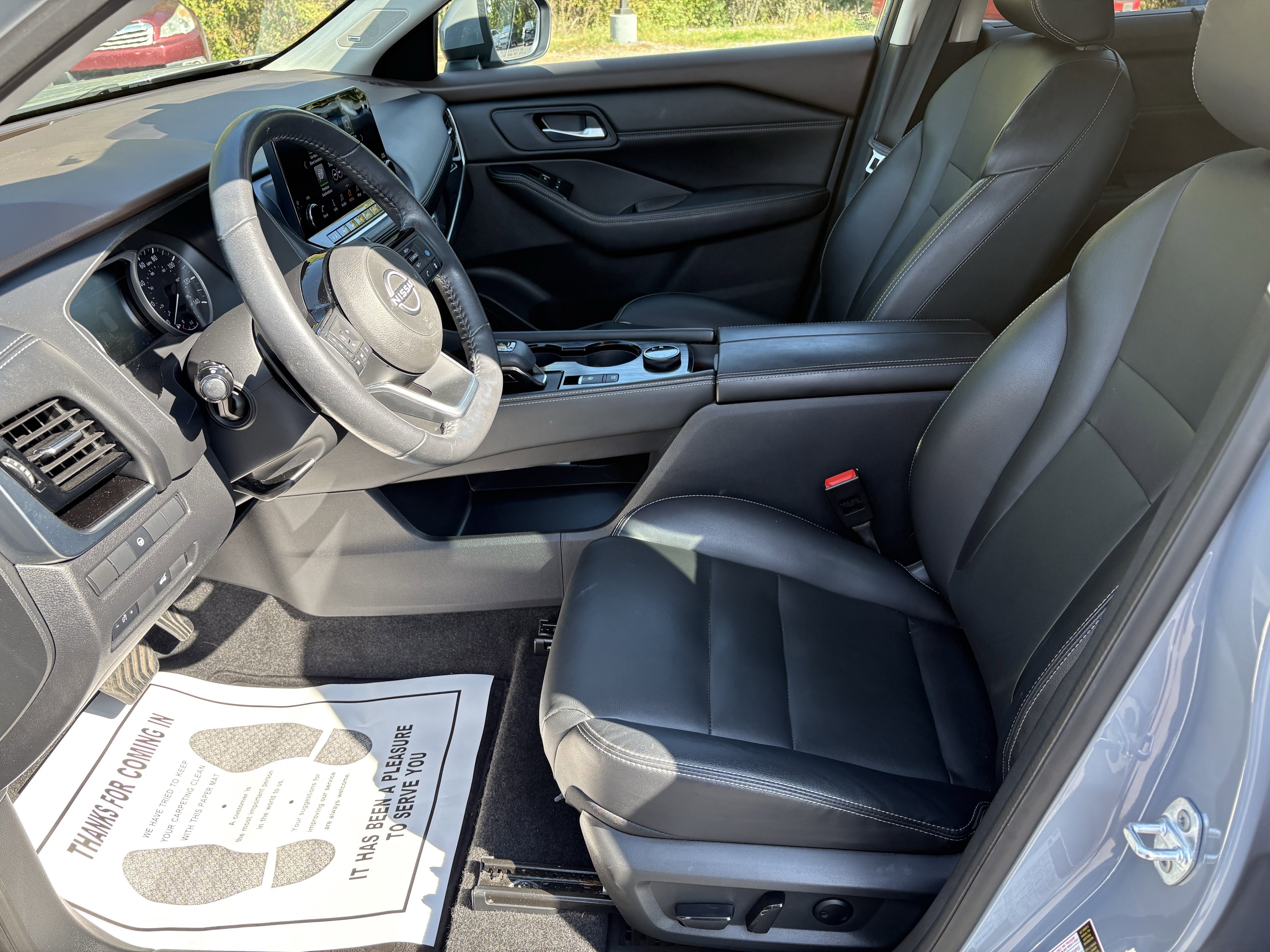 Used 2022 Nissan Rogue SL w/ SL Premium Package image 12