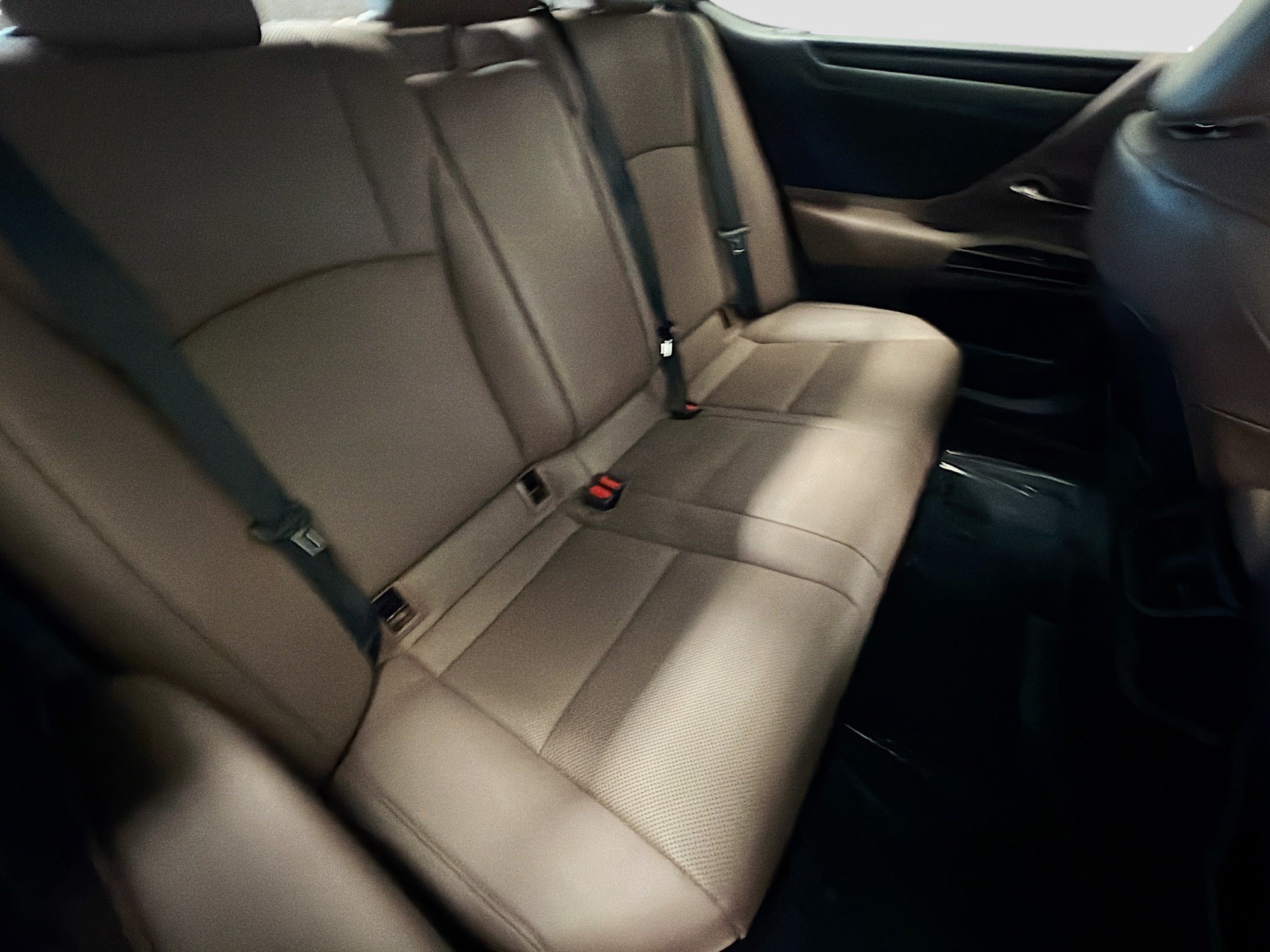 Used 2022 Lexus ES 300h w/ Premium Package FWD image 15
