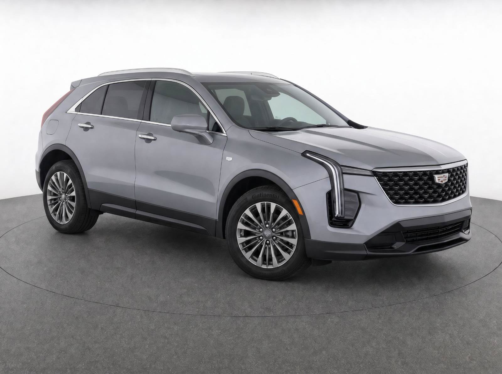 Used 2025 Cadillac XT4 Premium Luxury FWD image 2
