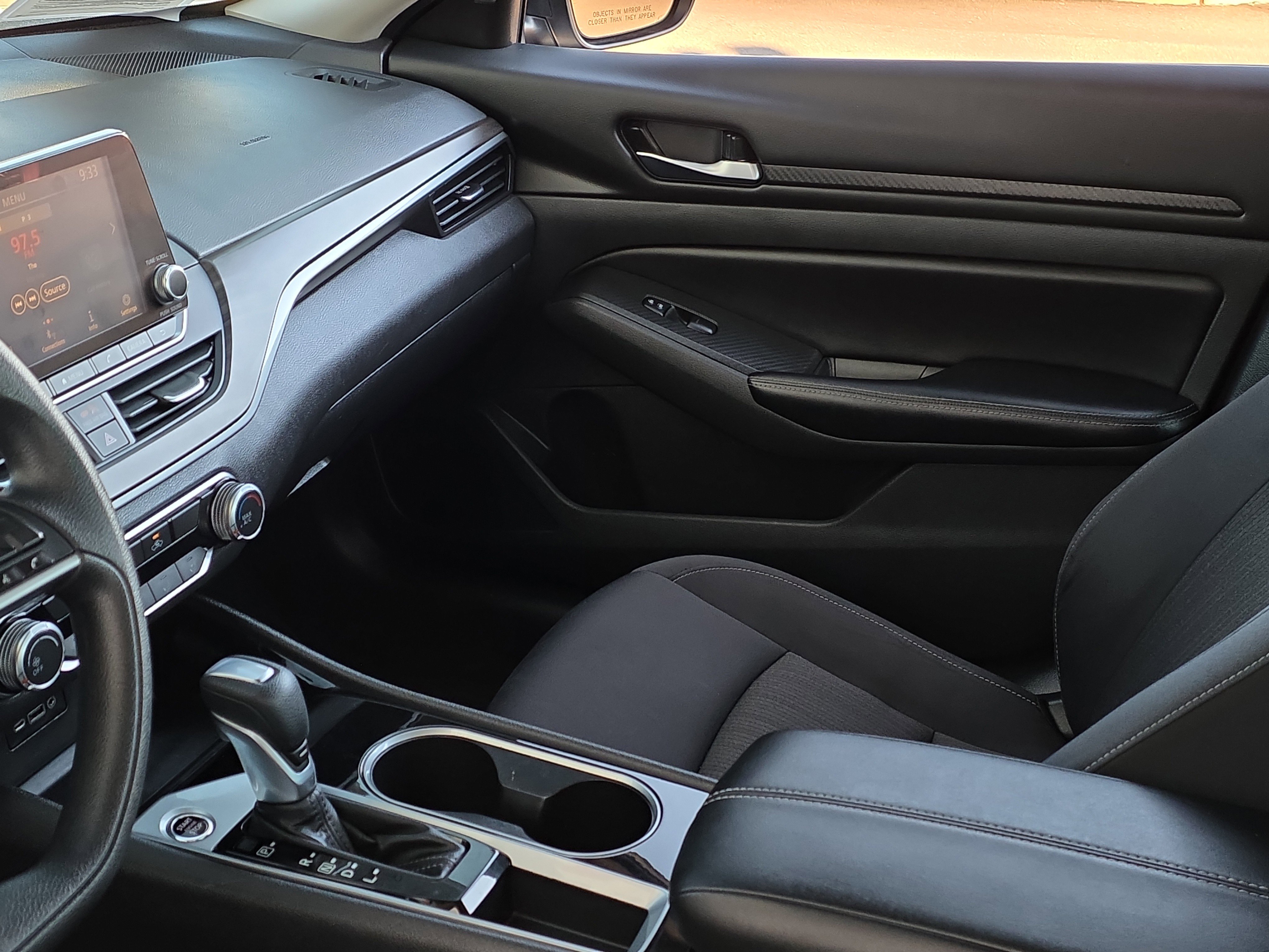 Used 2024 Nissan Altima 2.5 SV image 23