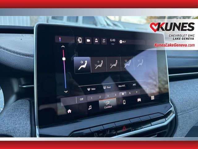 Used 2024 Jeep Compass Latitude image 25