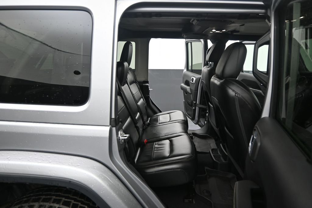 Used 2021 Jeep Wrangler Unlimited Sahara w/ Uconnect 4C Nav & Sound Group AWD/4WD image 30