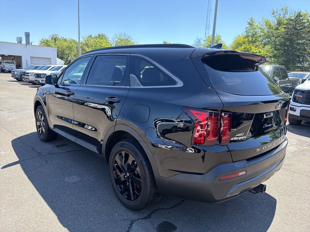 Used 2021 Kia Sorento S AWD/4WD image 3