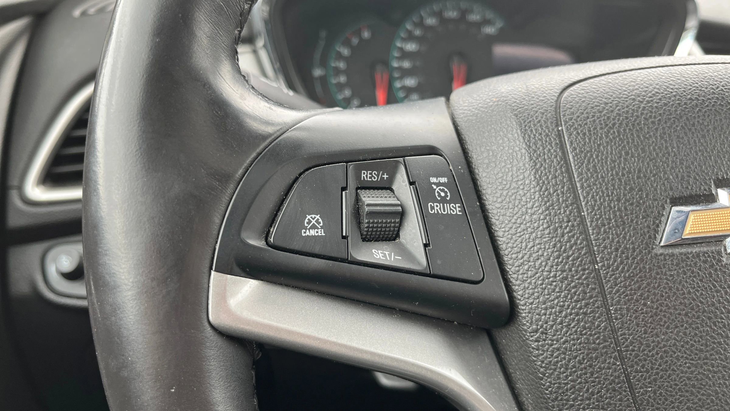 Used 2018 Chevrolet Trax LT w/ Sun & Sound Package image 26