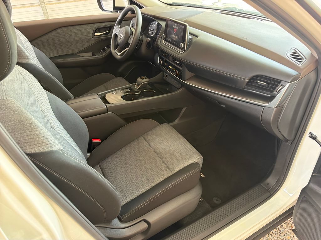Used 2023 Nissan Rogue SV FWD image 26