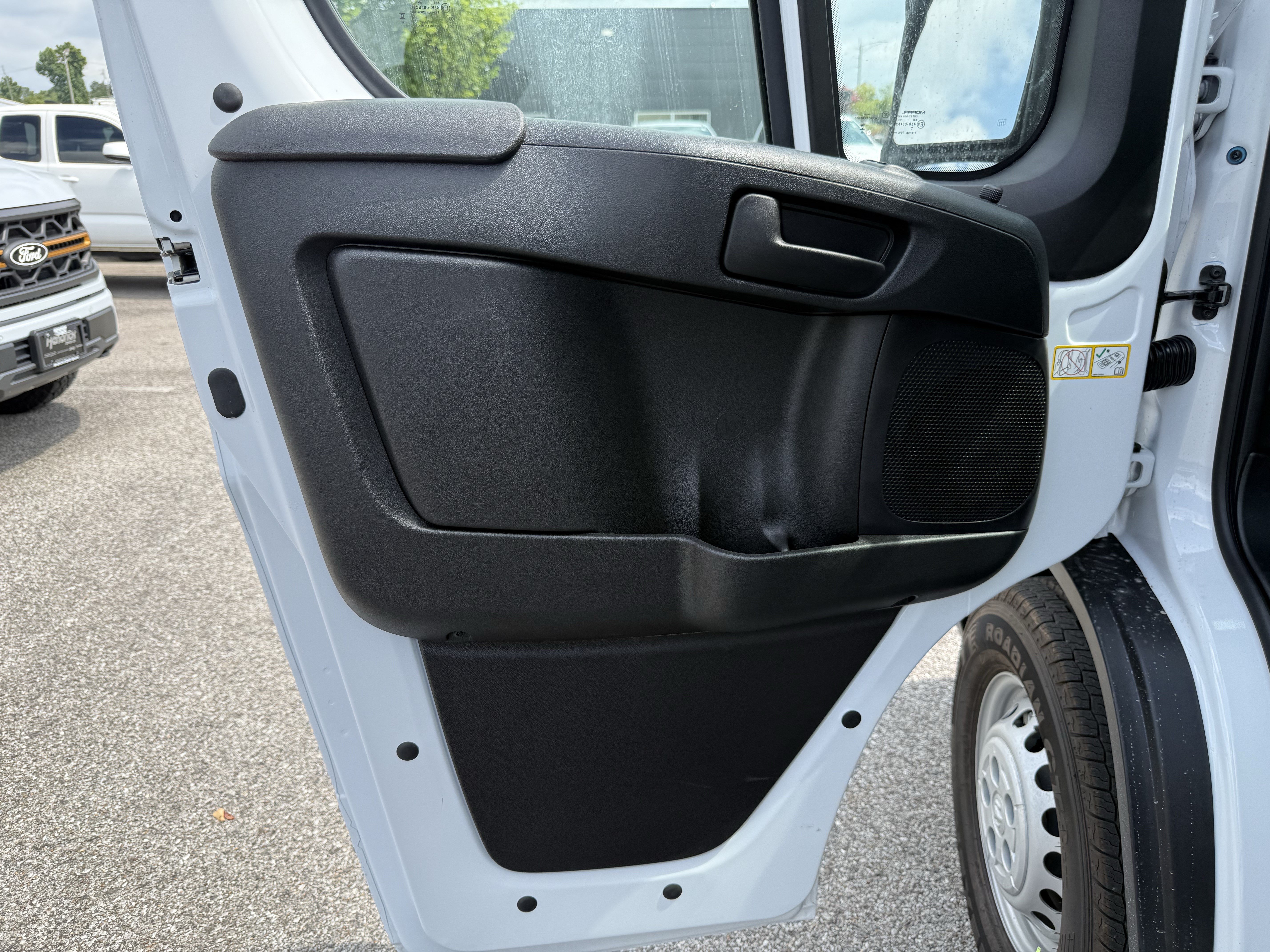 New 2026 RAM ProMaster 2500 w/ Convenience Group FWD image 14