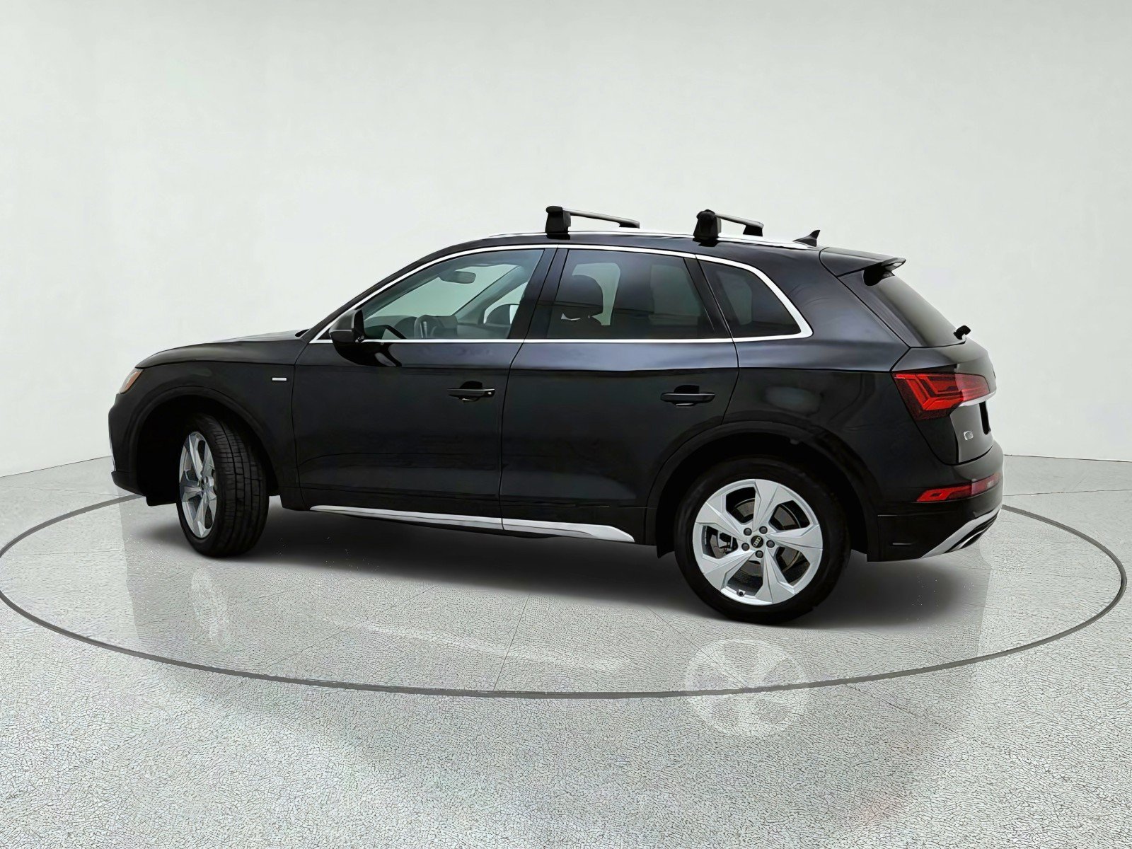 Used 2025 Audi Q5 2.0T Premium Plus w/ Premium Plus Package AWD/4WD image 13