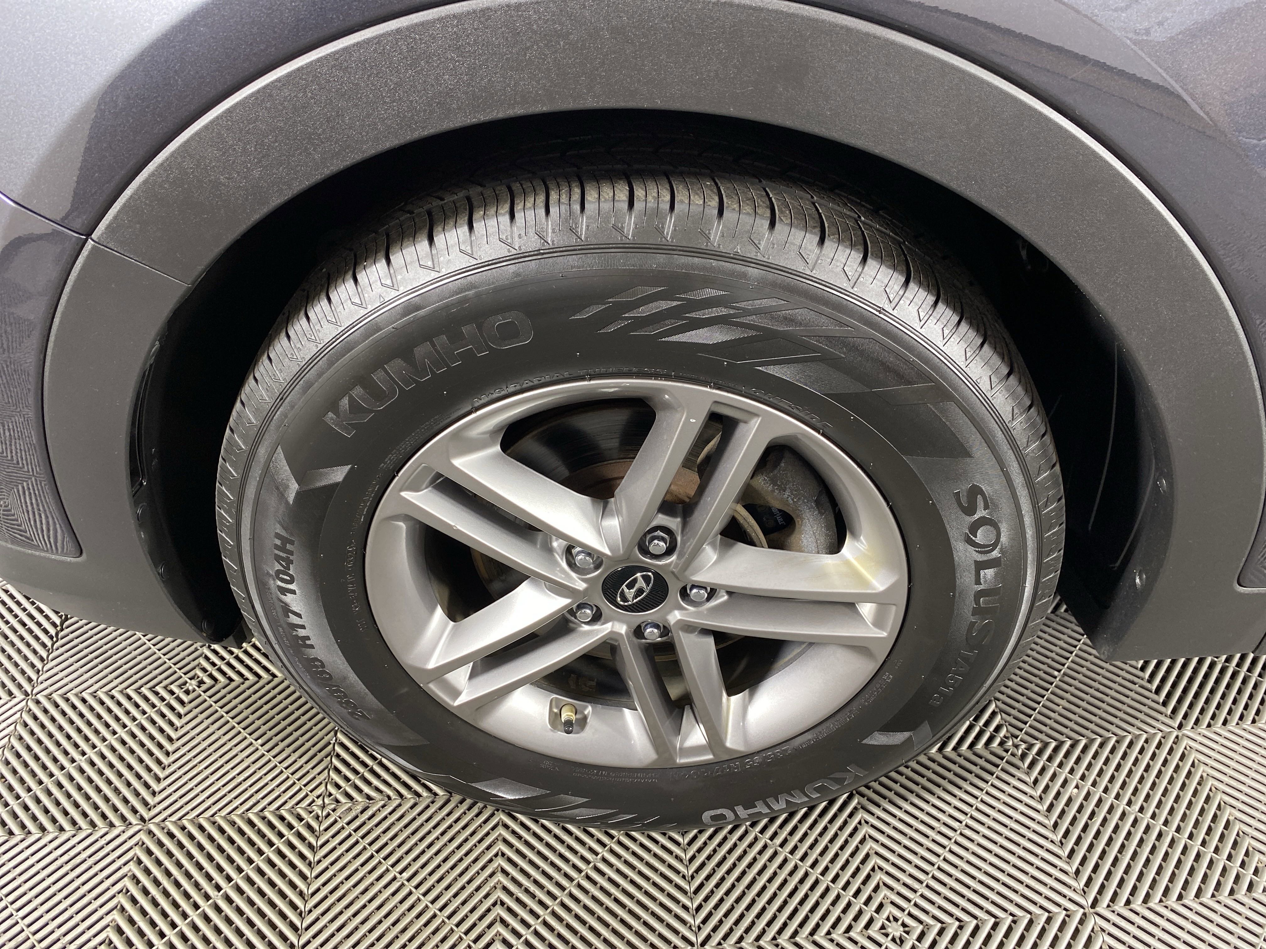 Used 2017 Hyundai Santa Fe Sport image 11