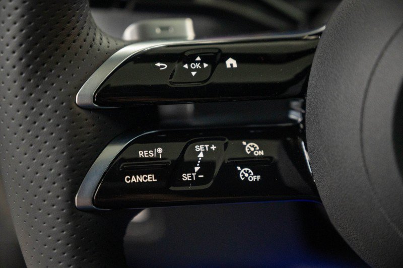 New 2026 Mercedes-Benz C 300 4MATIC Sedan image 21