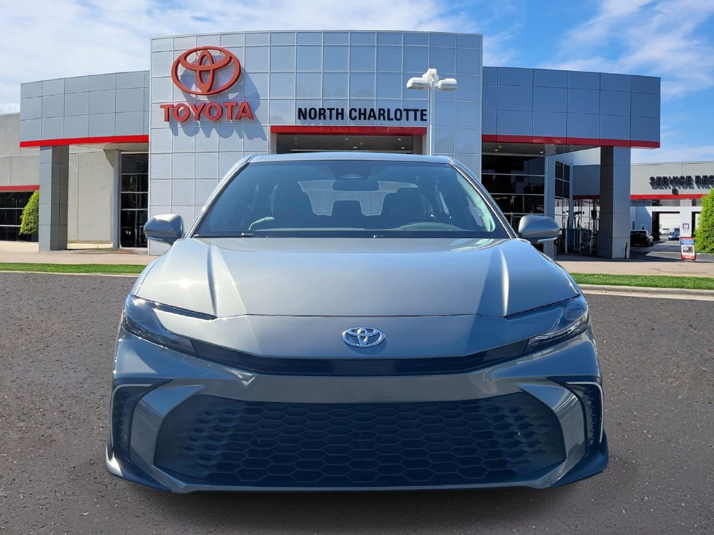 Used 2026 Toyota Camry SE FWD image 3