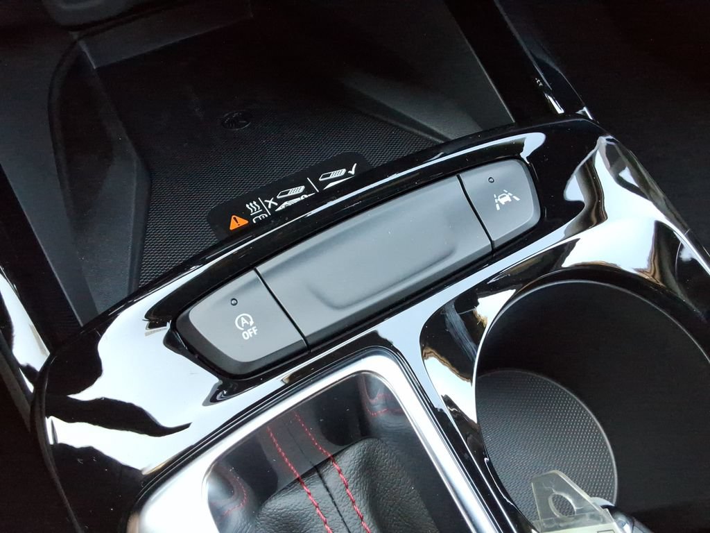 New 2026 Chevrolet Trax RS w/ Sunroof Package FWD image 32