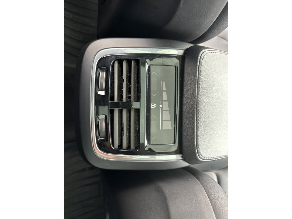 Used 2022 Volvo XC90 T5 Momentum w/ Protection Package Premier image 47