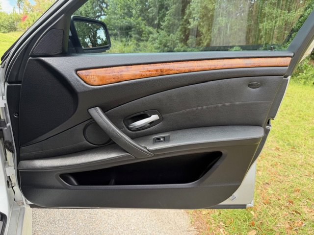 Used 2008 BMW 550i Sedan image 13