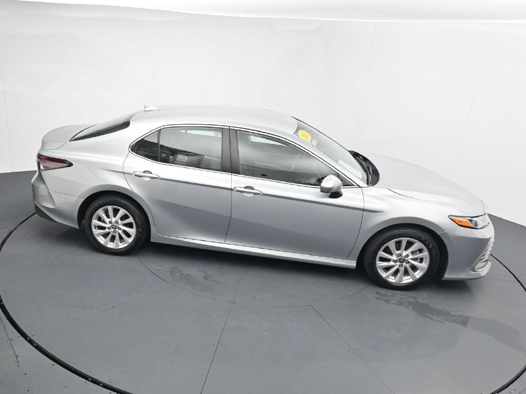 Used 2023 Toyota Camry LE AWD/4WD image 32