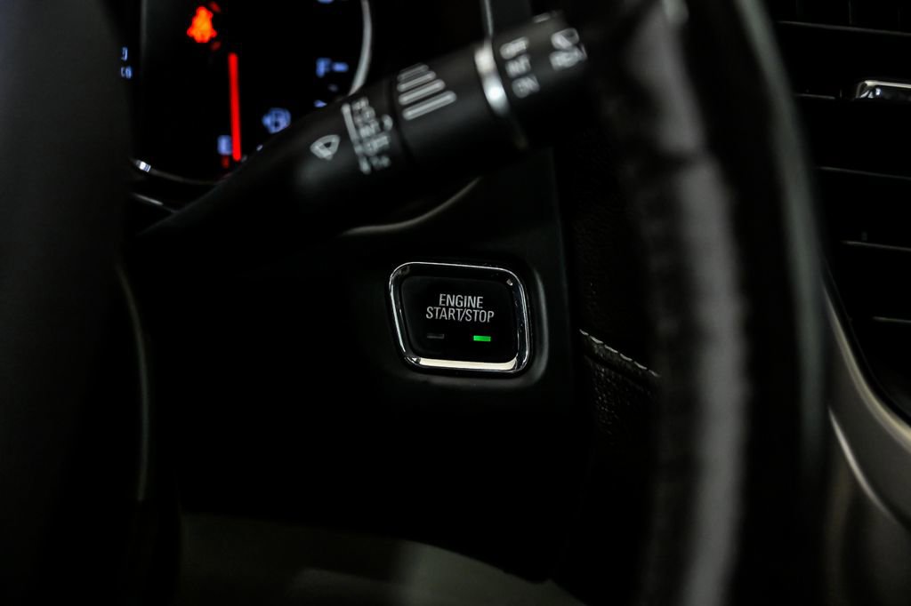 Used 2018 GMC Acadia Denali w/ Technology Package AWD/4WD image 22