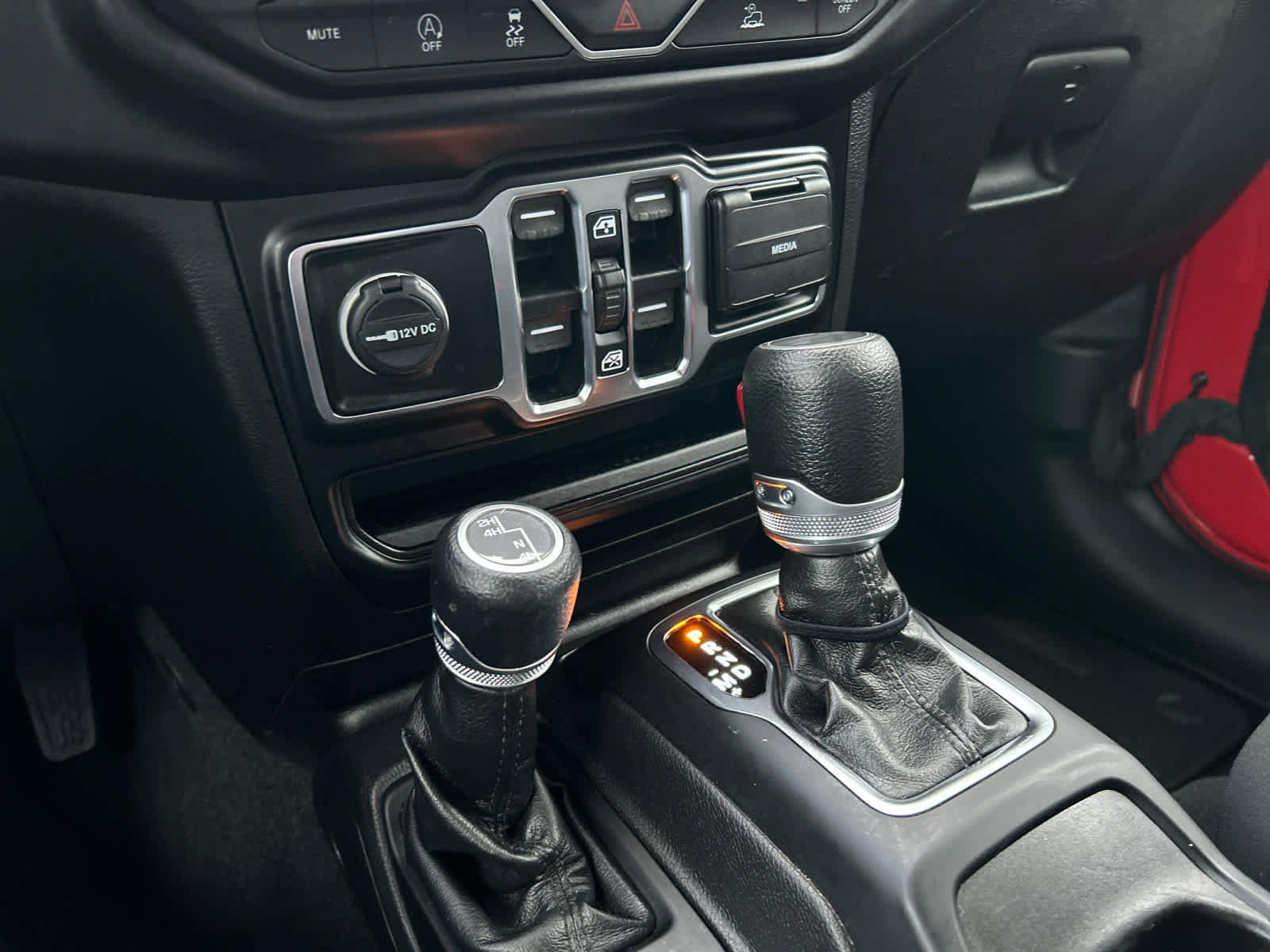 Used 2022 Jeep Wrangler Unlimited Sport AWD/4WD image 29