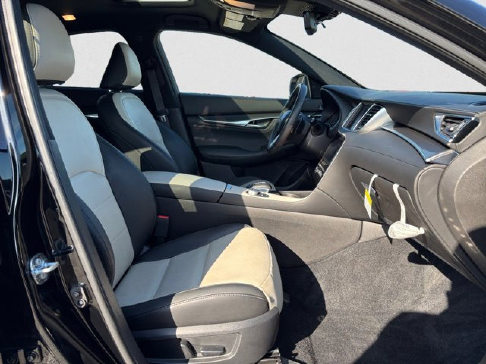 Certified 2025 INFINITI QX55 Luxe image 19