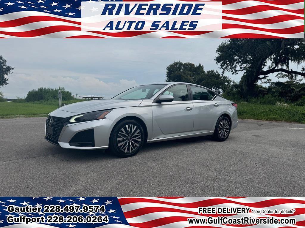 Used 2023 Nissan Altima 2.5 SV FWD image 1