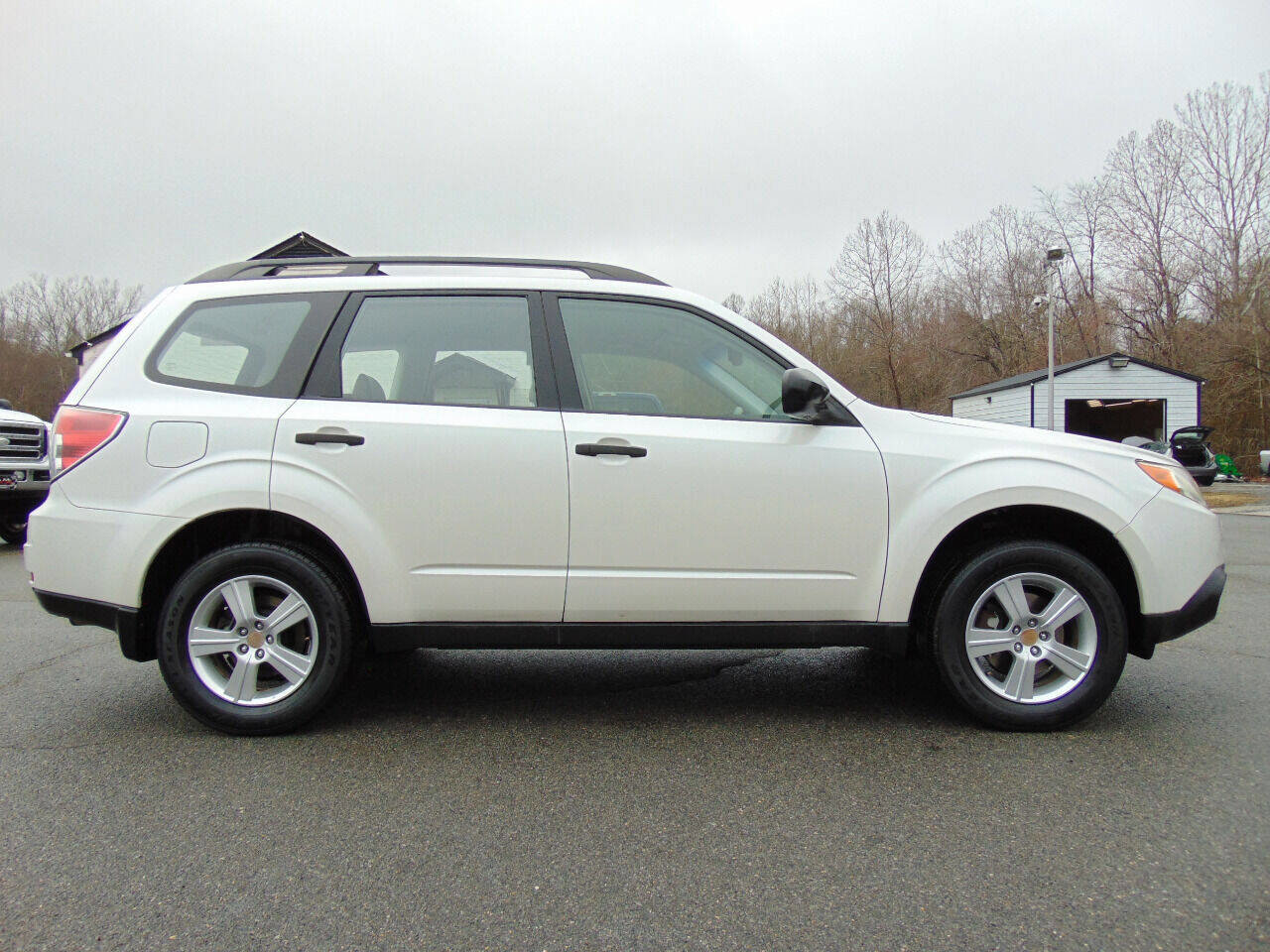 Used 2011 Subaru Forester 2.5X w/ Alloy Wheel Value Pkg image 2